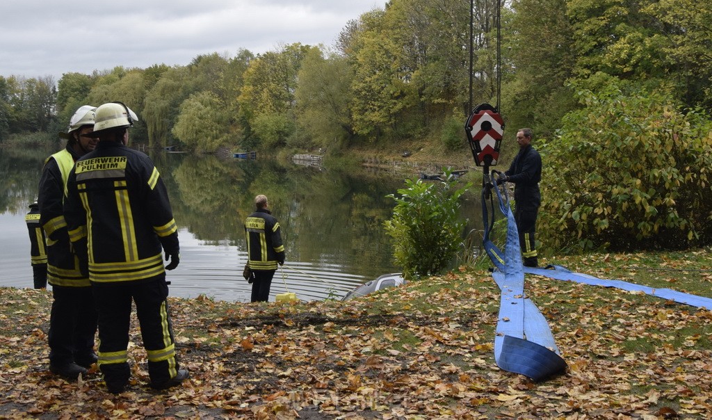 Einsatz BF Koeln PKW im See Koeln Esch P018.JPG - Miklos Laubert